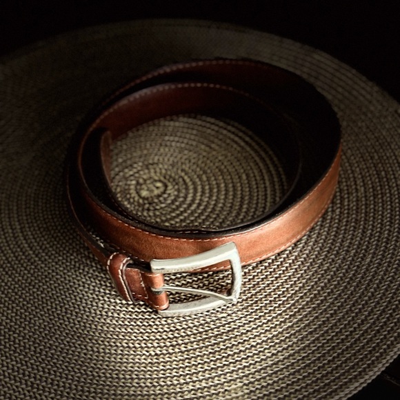 Trafalgar Other - TRAFALGAR ITALIAN SADDLE BROWN LEATHER CLASSIC SQUARE SOLID BRASS BUCKLE SZ 36